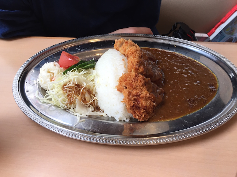ペコズキッチンのカツカレーライス