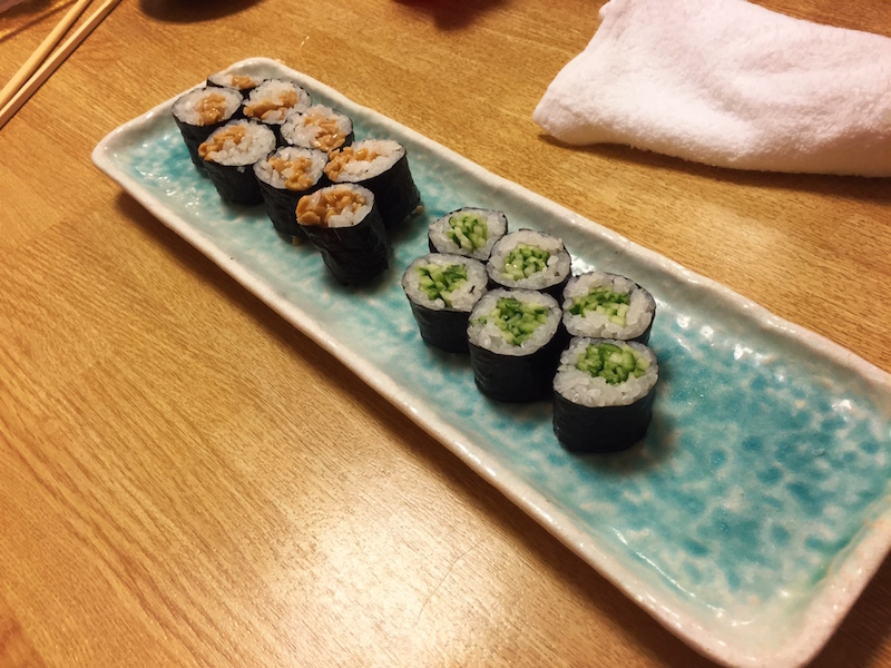 阿部のお料理(納豆巻き、かっぱ巻き)